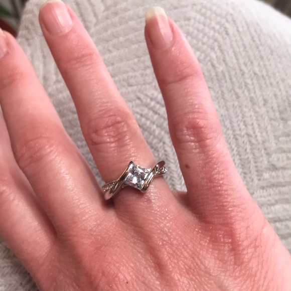 crystal ring - Picture 3 of 3